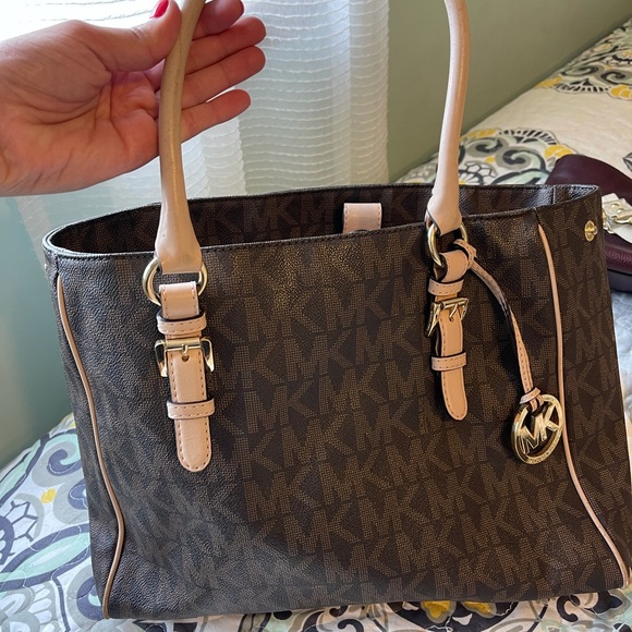 Michael Kors Purse - Picture 2 of 4